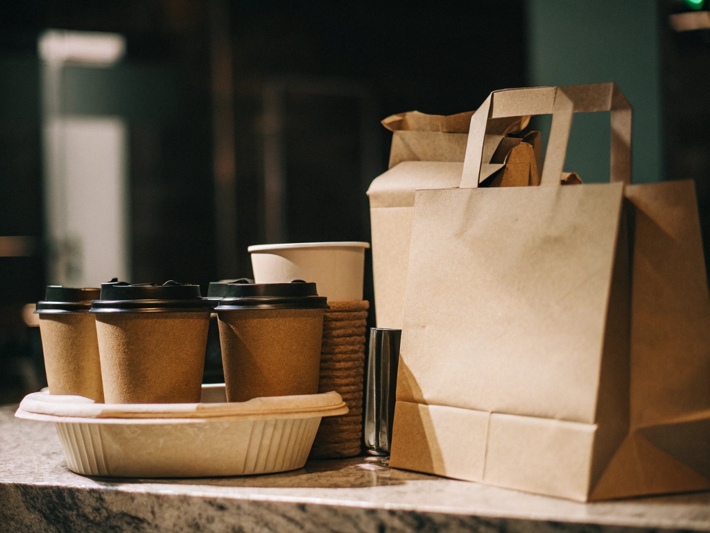 Take Away Verpackungen Guide: Nachhaltige Lösungen für Gastronomie & Lieferservice
